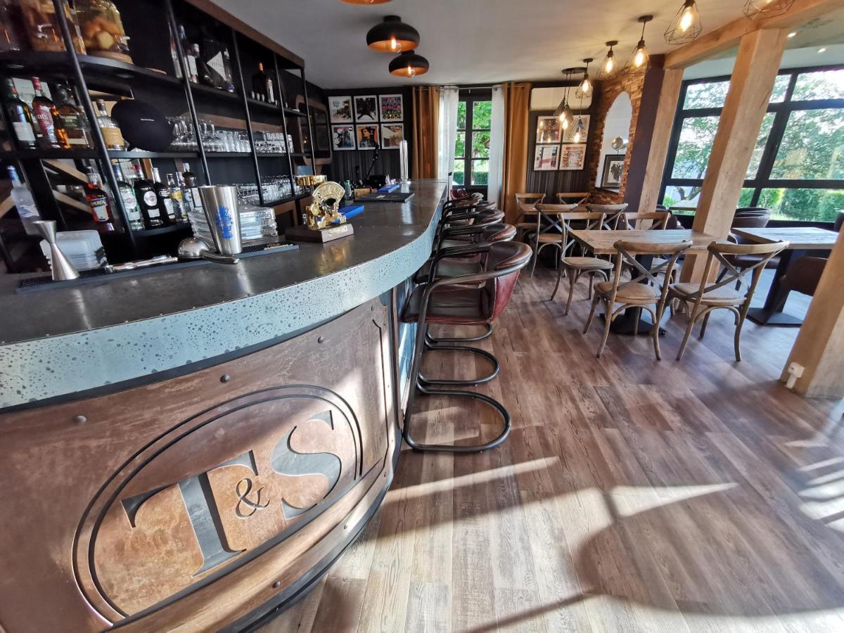 Les Terrasses De Saumur - Hotel & Appartements - Restaurant & Spa Εξωτερικό φωτογραφία